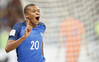 xingkong讨论-凯西一脚踢碎豪门尊严